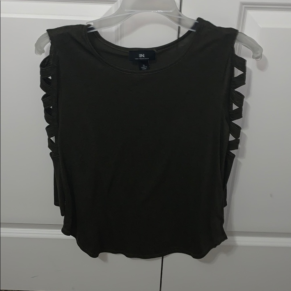 green long sleeve with open sleeves